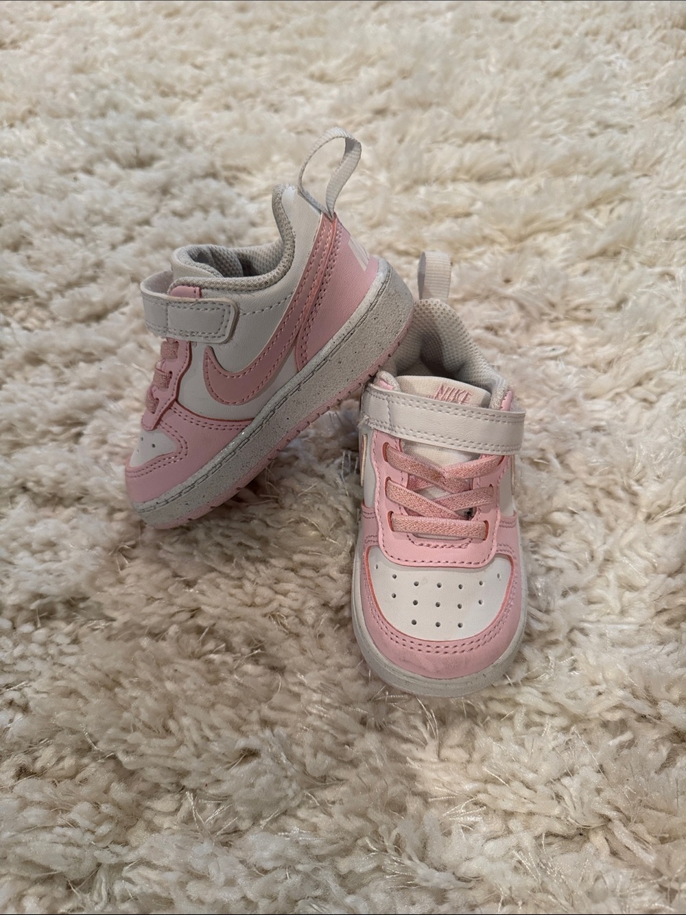 Nike Kids Court Borough Low Sneakers